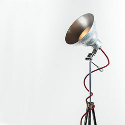 VINTAGE PHOTAX BEEHIVE STUDIOLIGHT, rewired and joined with tripod by KASKI DESIGN